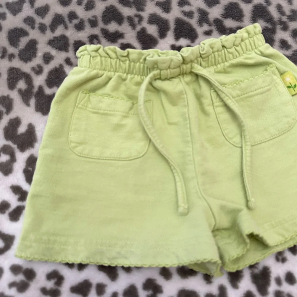 Y2K Gymboree Knit Shorts in Light Green Size Small 3 Years